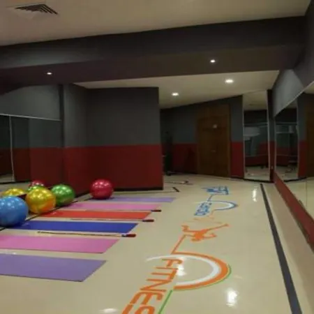 فندق Park Yomra 4*